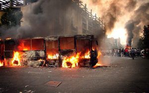 دیروز نان در برائت از فتنه بود امروز در سکوت!
